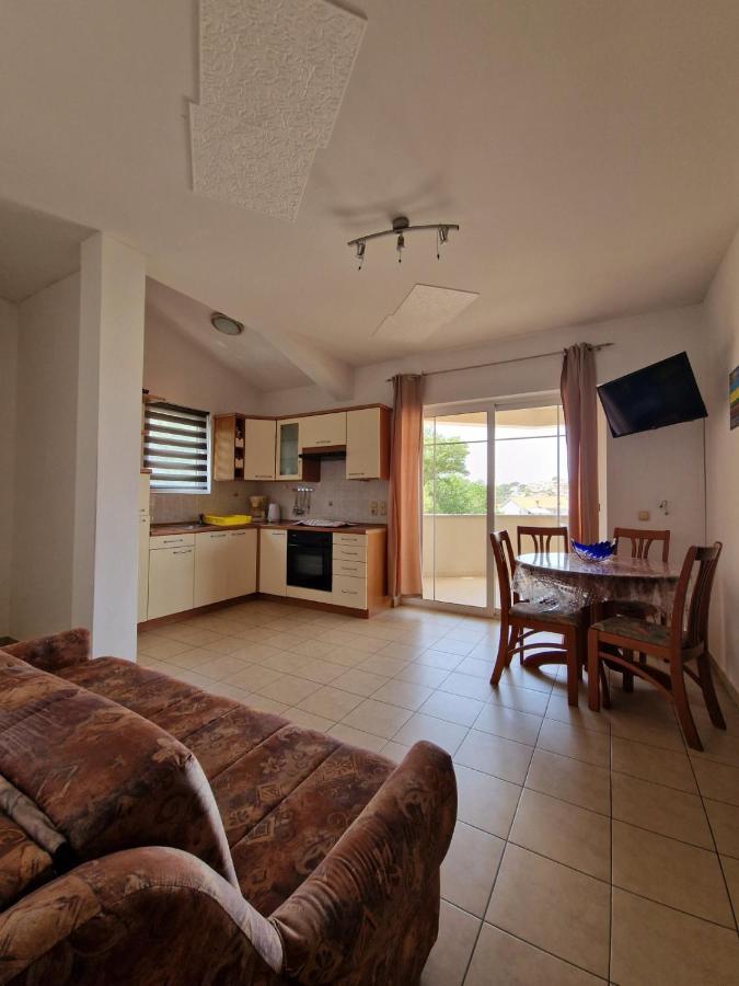 Apartments Kim 라브 외부 사진